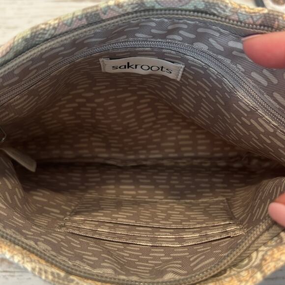 Sakroots Camden Crossbody Handbag in Pastel One World - Picture 10 of 15